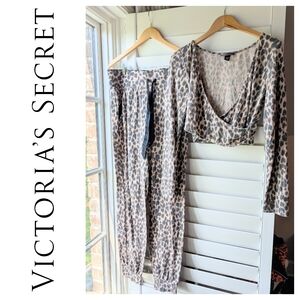 Victoria's Secret fleece two-piece leopard joggers and crop top